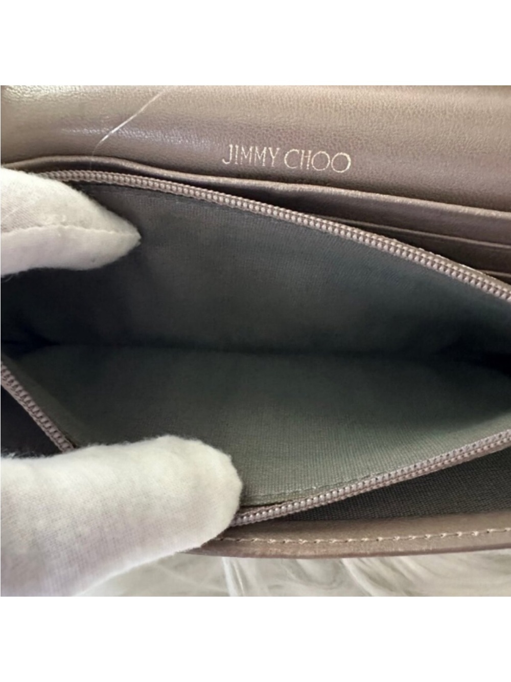 Jimmy Choo Taupe Leather Star Appliqué Wallet - Picture 11 of 16